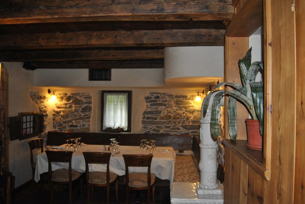 Casa Vacanza La Rocca Chiesa in Valmalenco Exterior photo